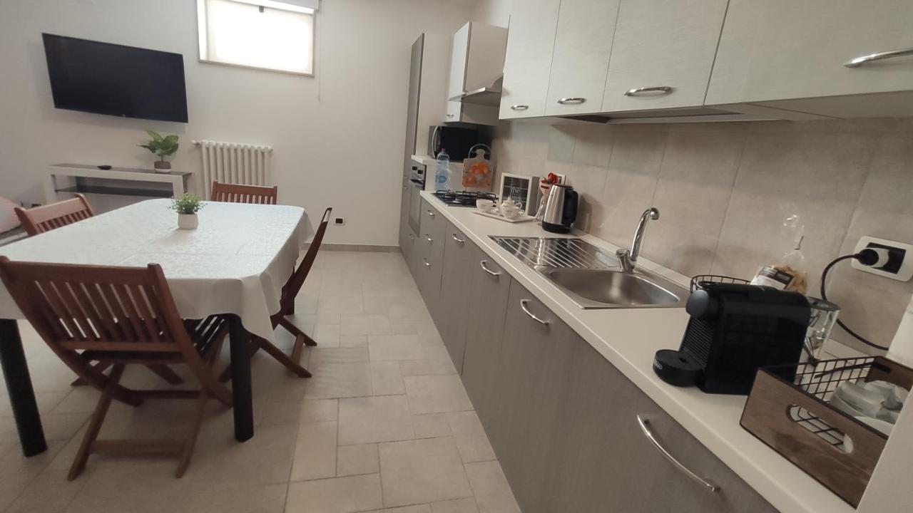 Seagull Apartments - Front And Sea View & Airport บารี ภายนอก รูปภาพ