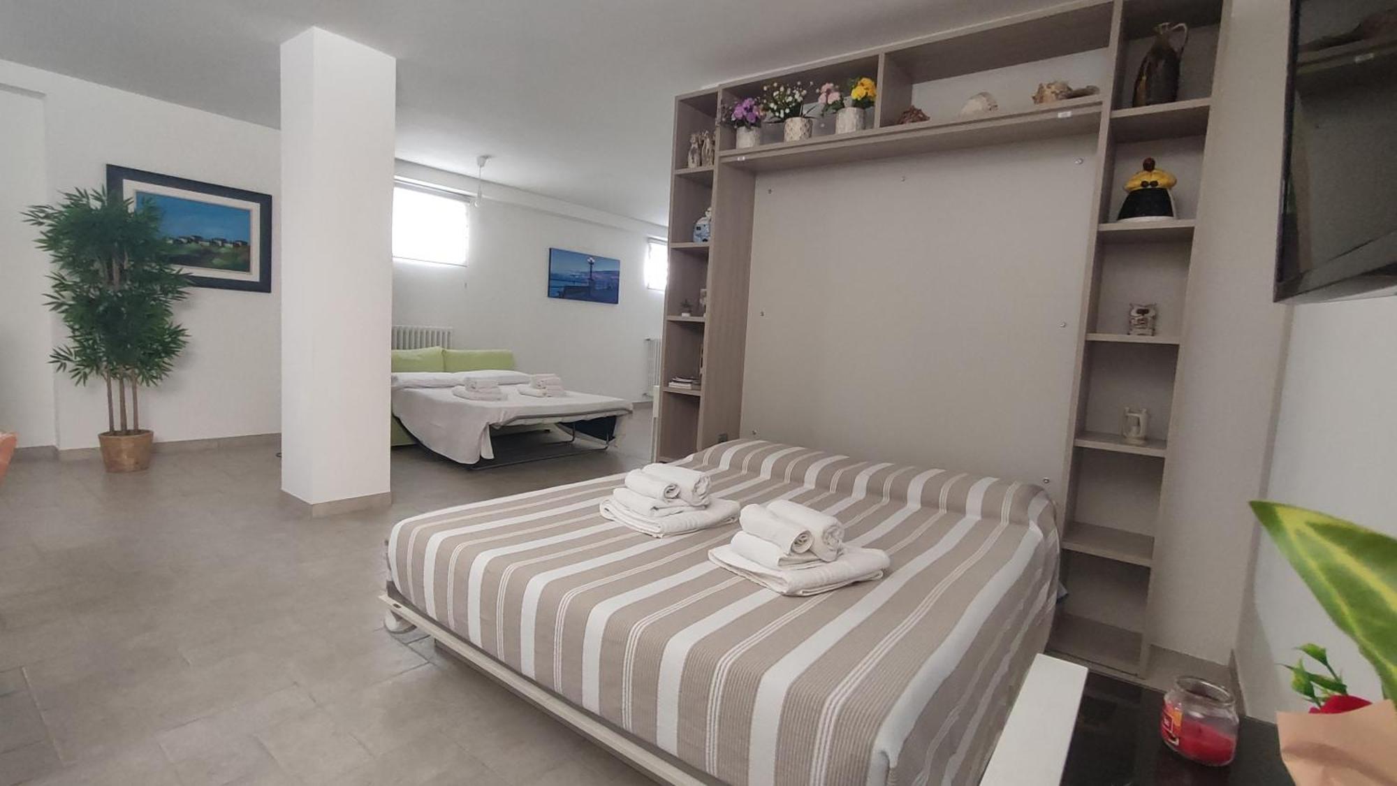 Seagull Apartments - Front And Sea View & Airport บารี ภายนอก รูปภาพ
