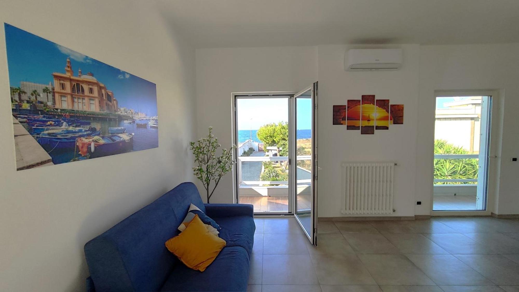 Seagull Apartments - Front And Sea View & Airport บารี ภายนอก รูปภาพ